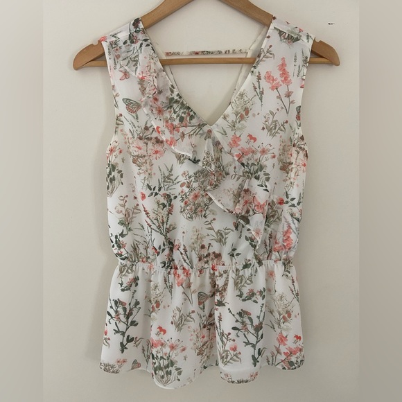 RW&CO Sleeveless Bell Waist Blouse floral - Picture 2 of 6